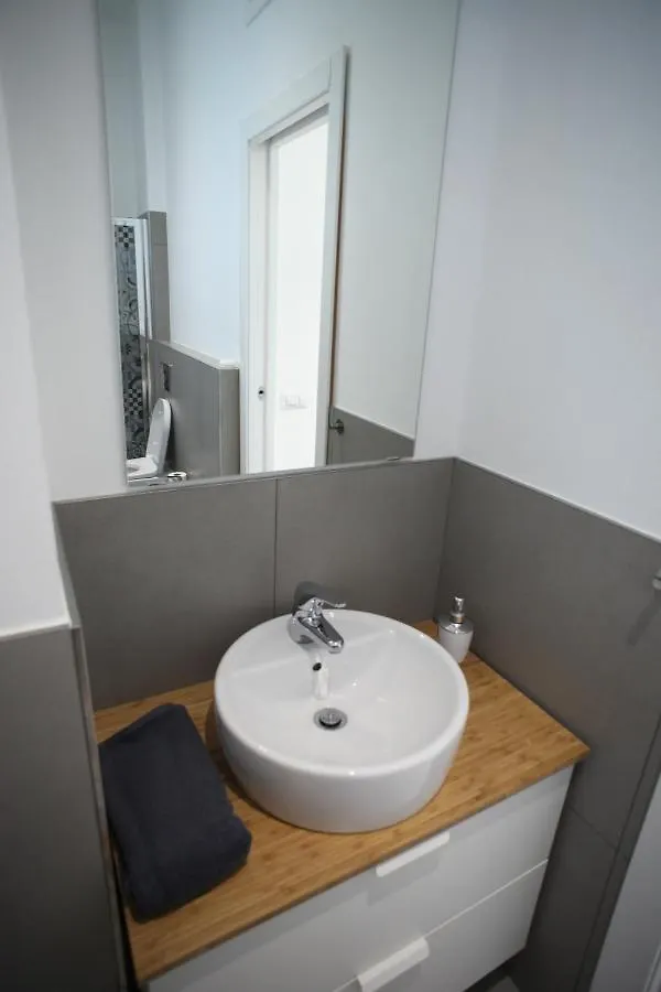 Boutique Home Duomo E Universita Bocconi Milan Apartment