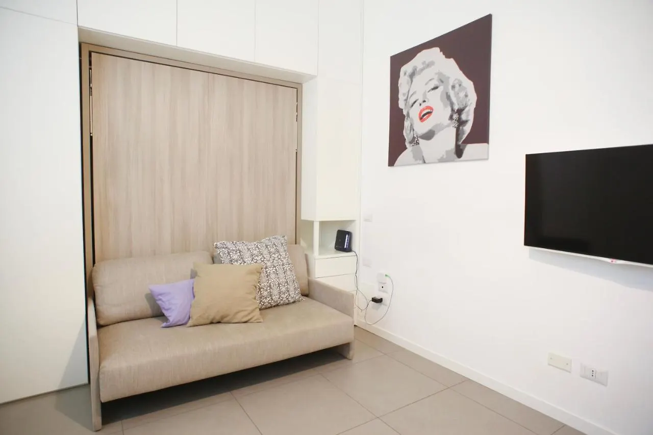 Boutique Home Duomo E Universita Bocconi Milan Italy